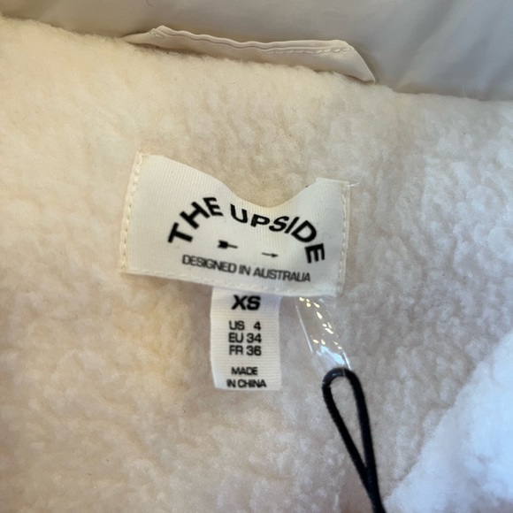 SALE!!! Brand new with tags The Upside Chalet Oslo Puffer Gilet vest - Picture 10 of 12